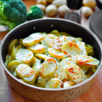 zapečené, brambory, zapečená, brokolice, recept, oběd, večeře, kuřecí maso, mozzarella