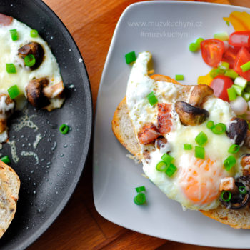 vajíčka, houby, slanina, recept, snídaně, co k snídani