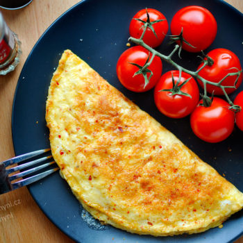 Chilli-omeleta se sýrem